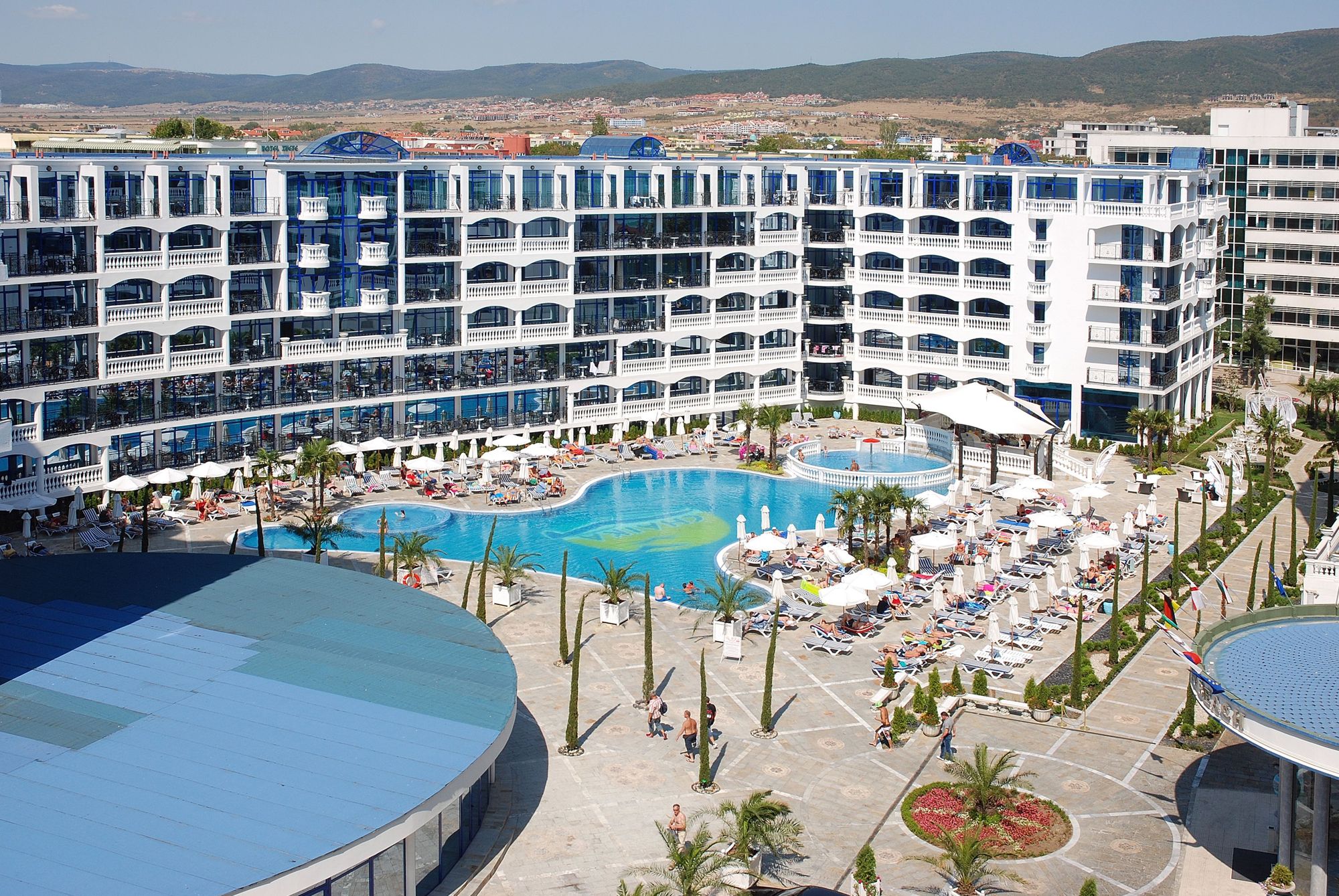 Хотел “Chaika Beach Resort” Слънчев Бряг – Великолепна гледка и първокласно обслужване - Image 4