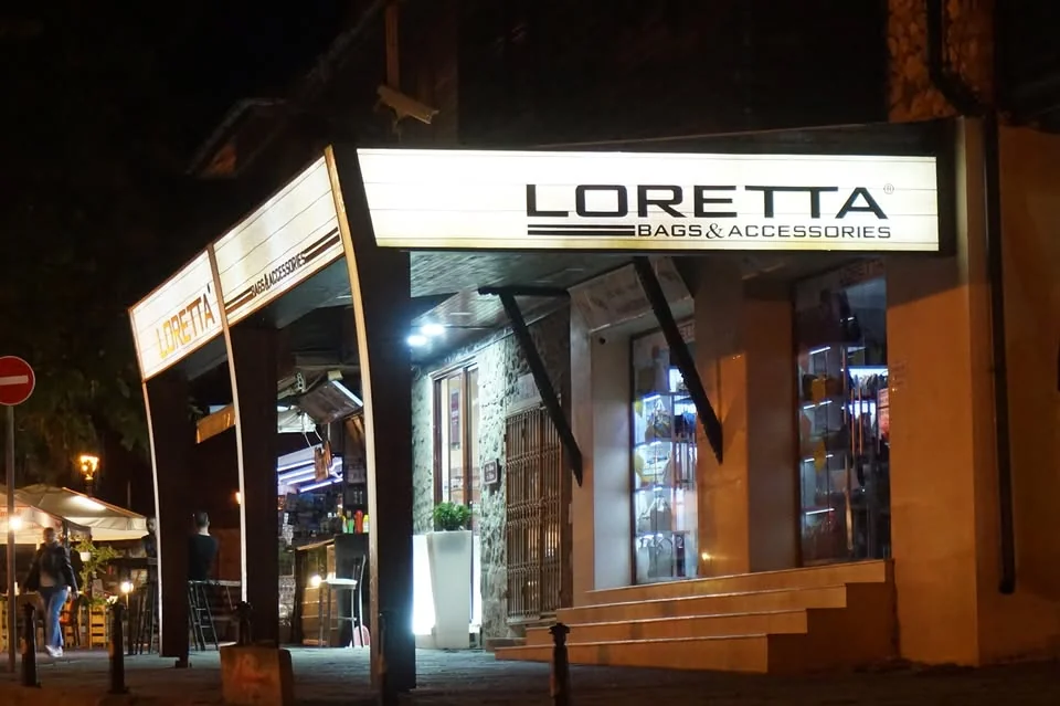 “LORETTA BAGS” – Магазин стильных женских сумок и аксессуаров в Несебре