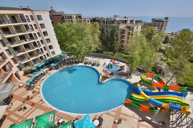 Hotel&Aqua park “Планета” – Луксозна почивка в Слънчев Бряг - Image 2