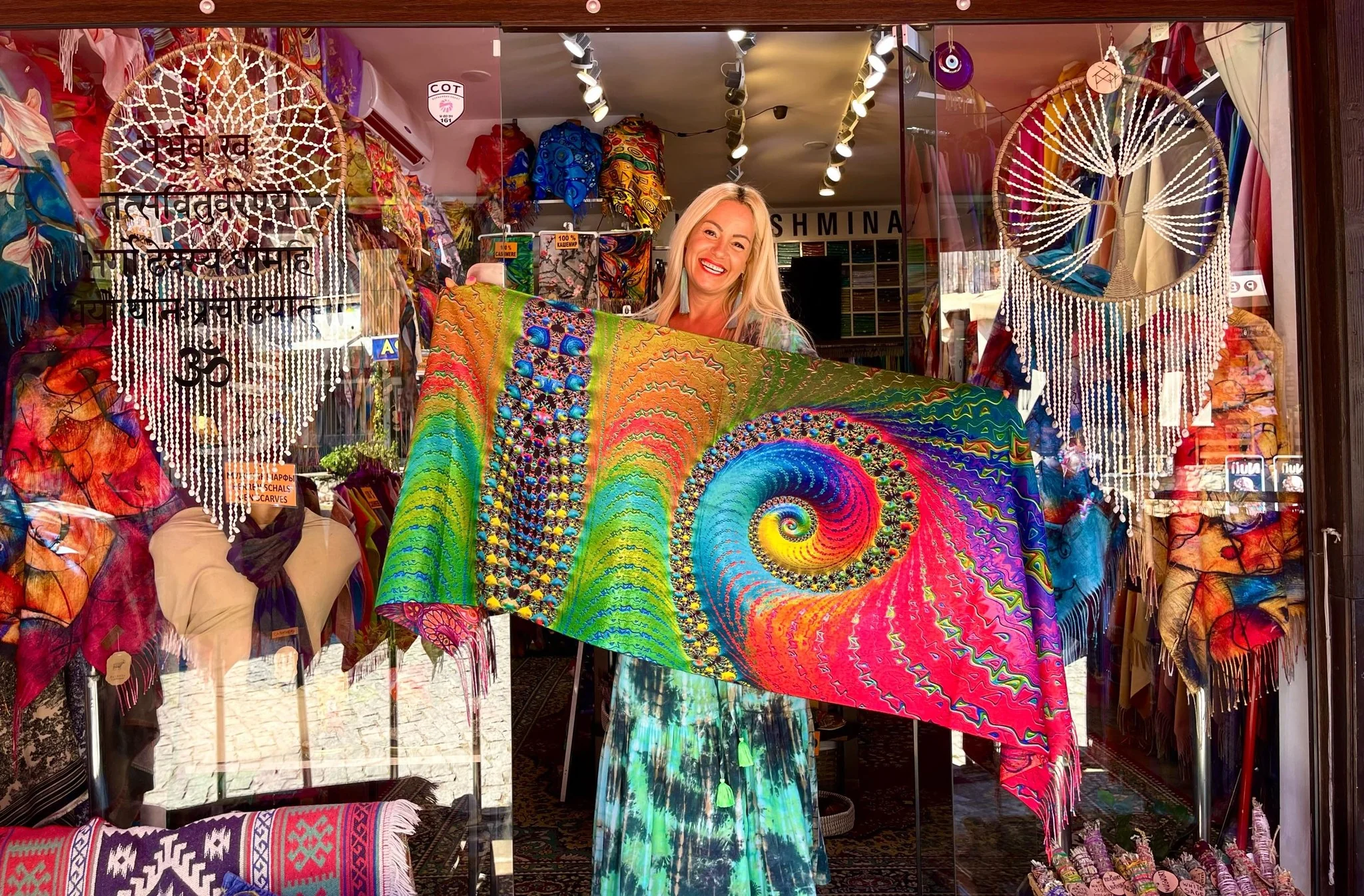 “PATRICIA SCARVES” Несебр – Магазин женских и мужских шарфов