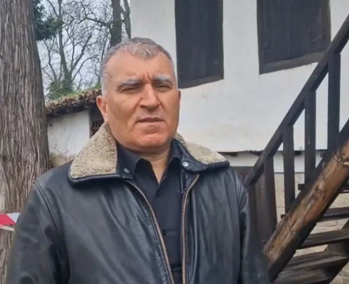 Ивелин Първанов от „Възраждане“: Руши се сградата, в която е кована българската свобода